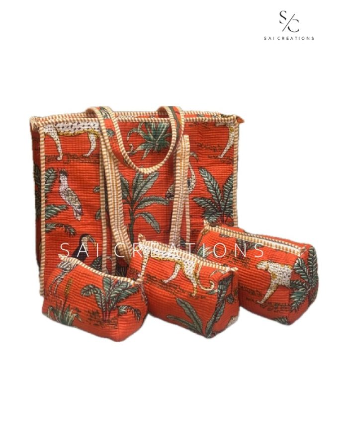 COTTON PRINTED TOTES AND SLINGS